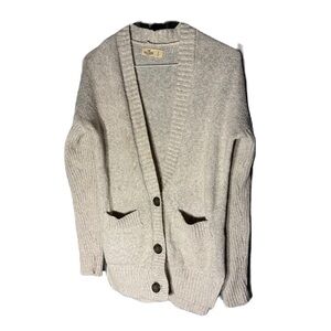 Hollister Women's Cream Cardigan Sweater